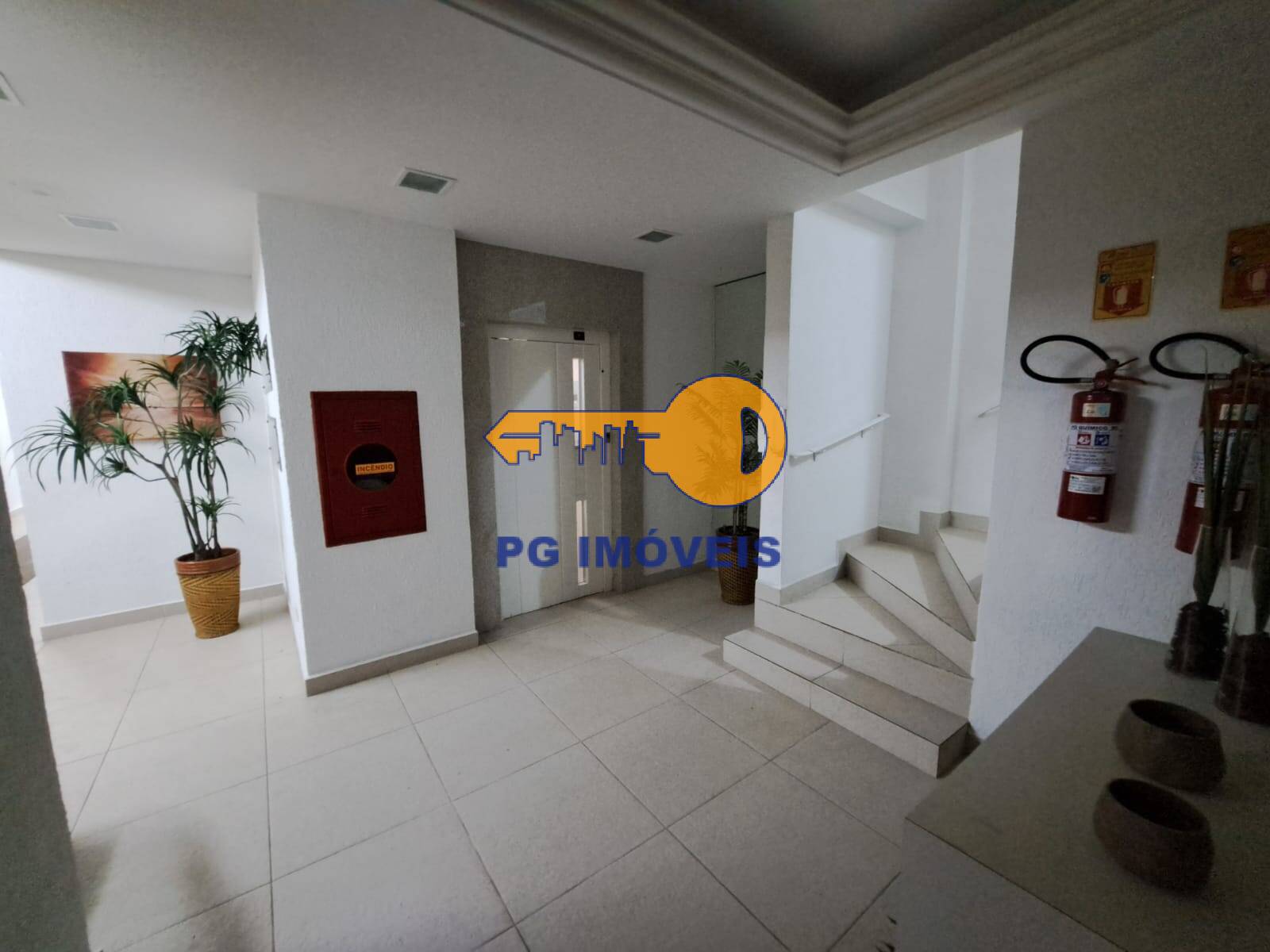 Apartamento à venda com 3 quartos, 170m² - Foto 10