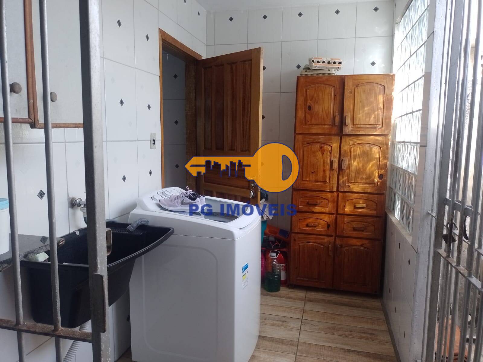 Casa à venda com 5 quartos, 300m² - Foto 14