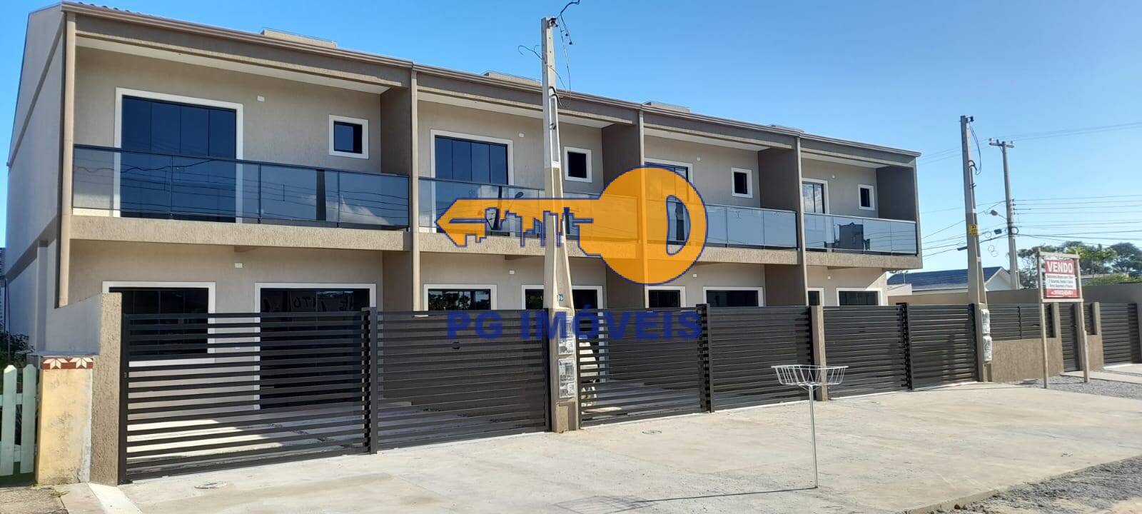 Sobrado à venda com 3 quartos, 120m² - Foto 1