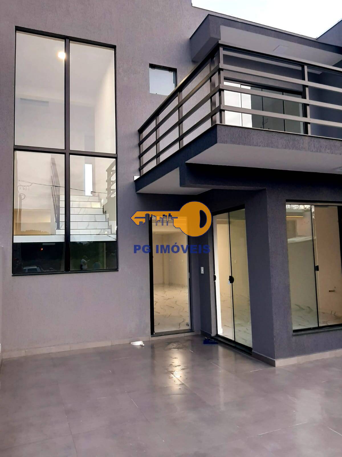 Sobrado à venda com 4 quartos, 210m² - Foto 2