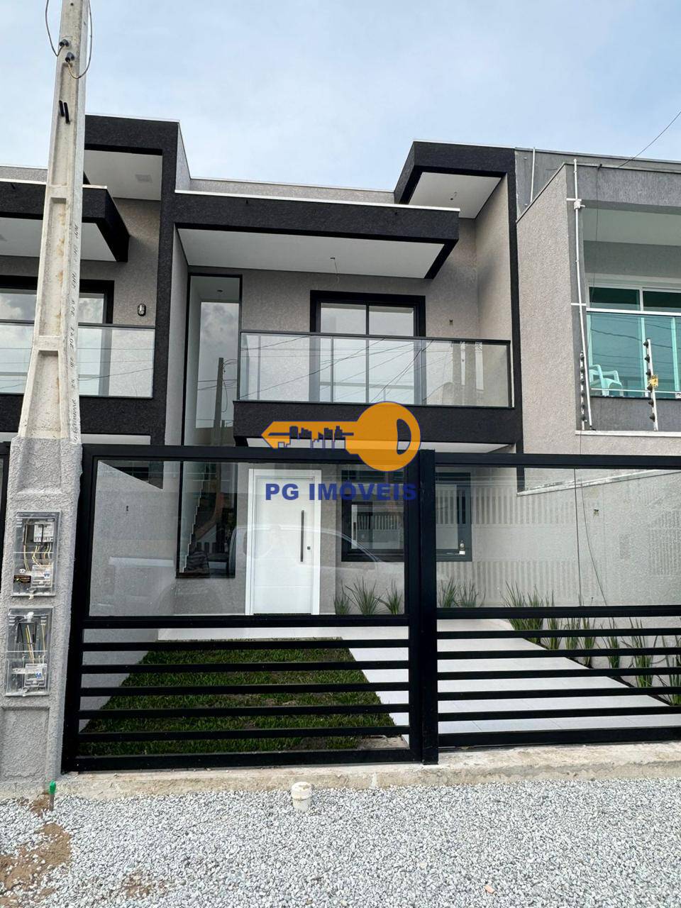 Sobrado à venda com 3 quartos, 130m² - Foto 1