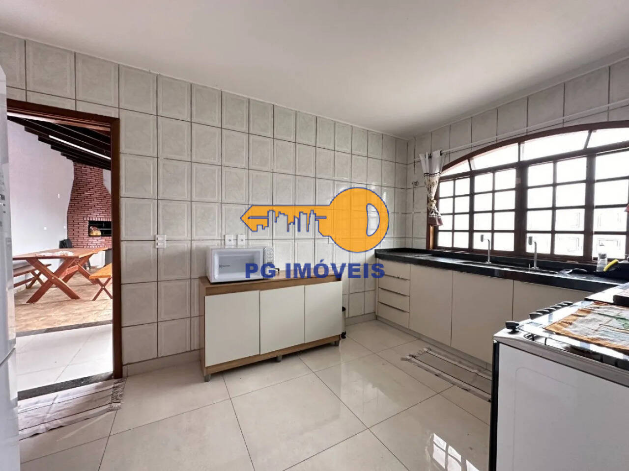 Casa à venda com 4 quartos, 317m² - Foto 15